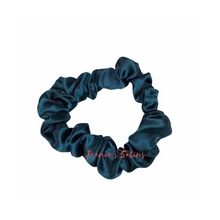 Load image into Gallery viewer, Teal Scrunchie