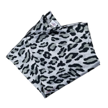 Load image into Gallery viewer, Jeanie&#39;s Satins Patterned Satin Headwraps
