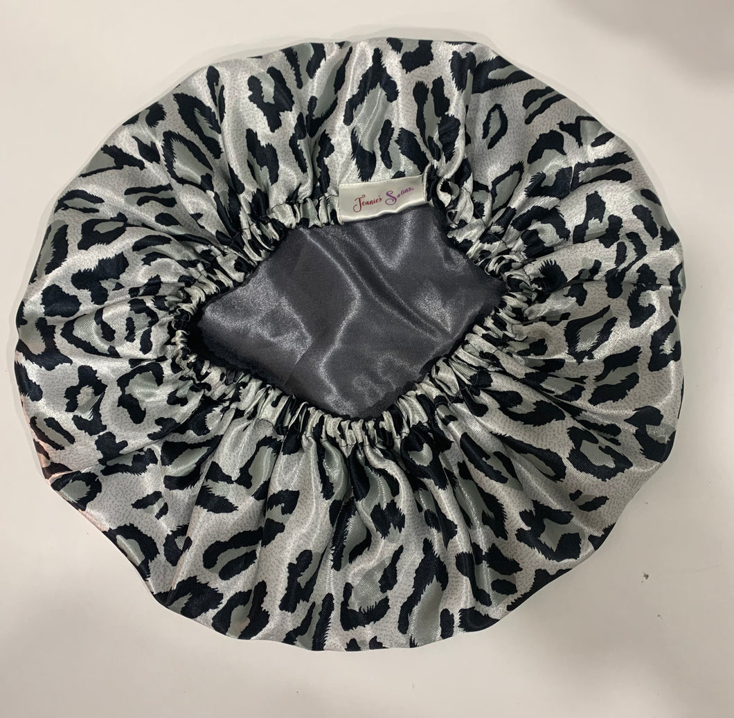 Snag & Tug Medium Grace Bonnet