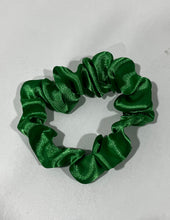 Load image into Gallery viewer, Snag &amp; Tug Small Scrunchies
