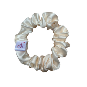 Pearl Scrunchie