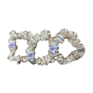 Pearl Scrunchie Set
