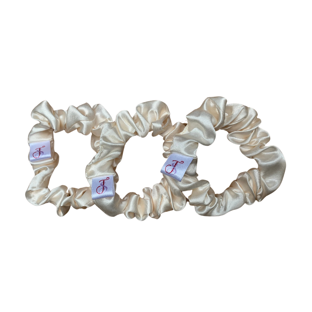 Pearl Scrunchie Set