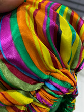 Load image into Gallery viewer, Rainbow Wave Green Bonnet
